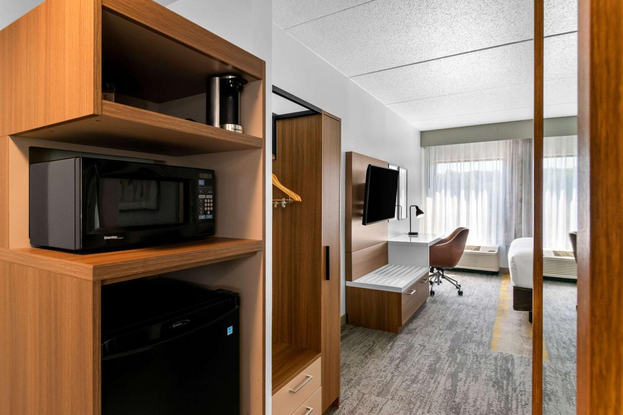 Comfort Inn & Suites York Exteriör bild