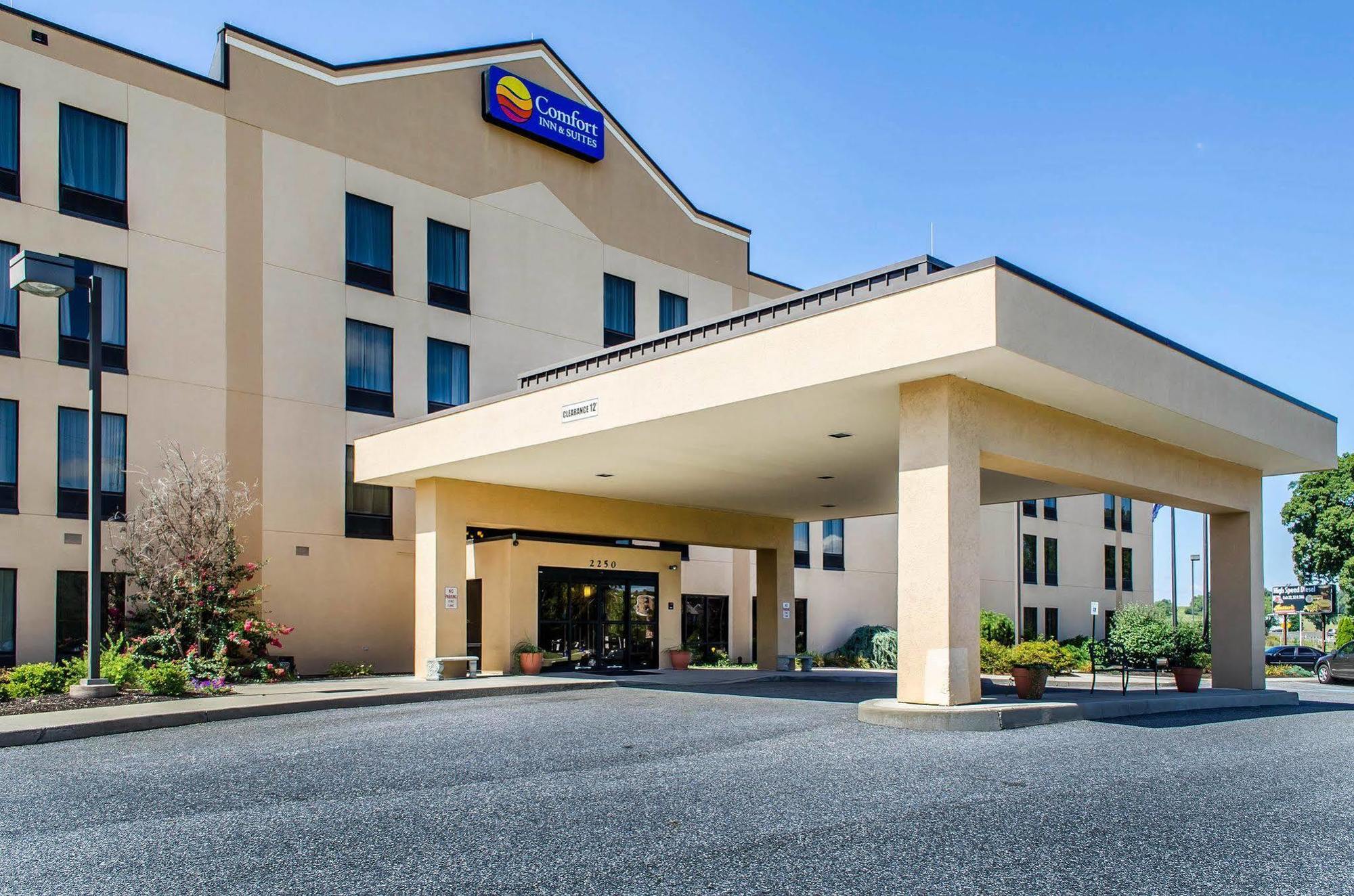 Comfort Inn & Suites York Exteriör bild